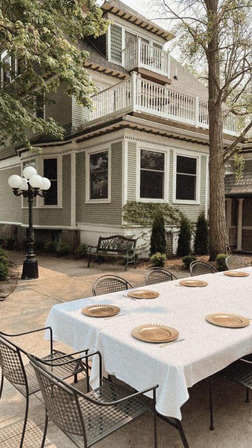 The Ginkgo Tree Bed and Breakfast Mount Pleasant Exteriör bild