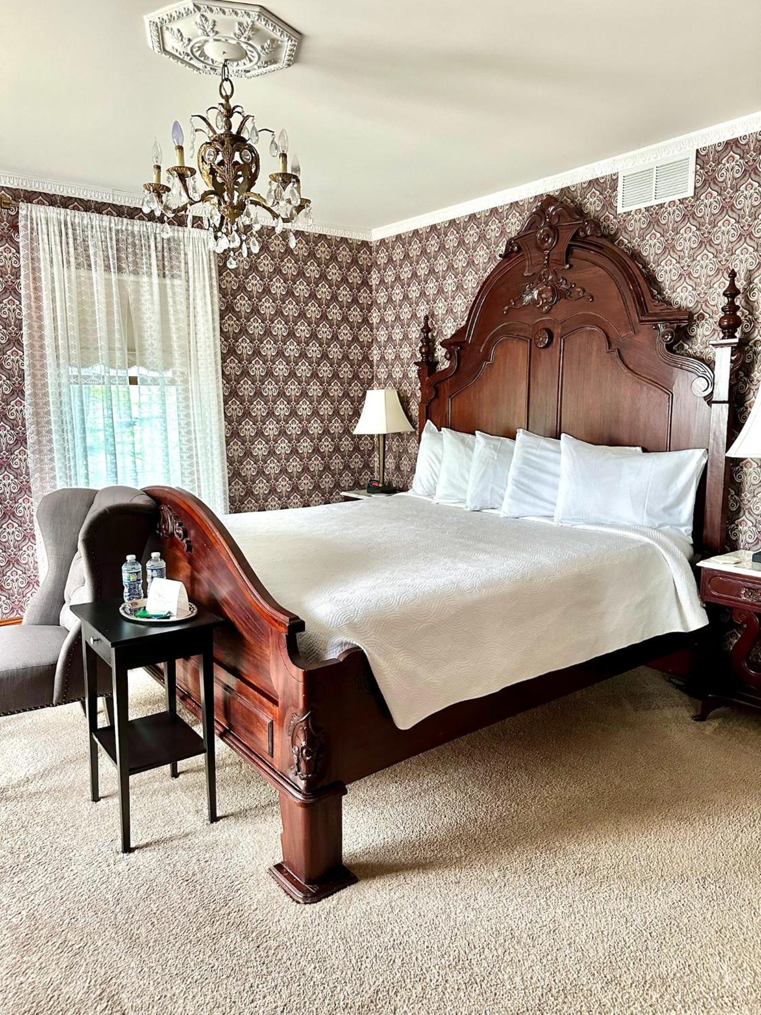 The Ginkgo Tree Bed and Breakfast Mount Pleasant Exteriör bild