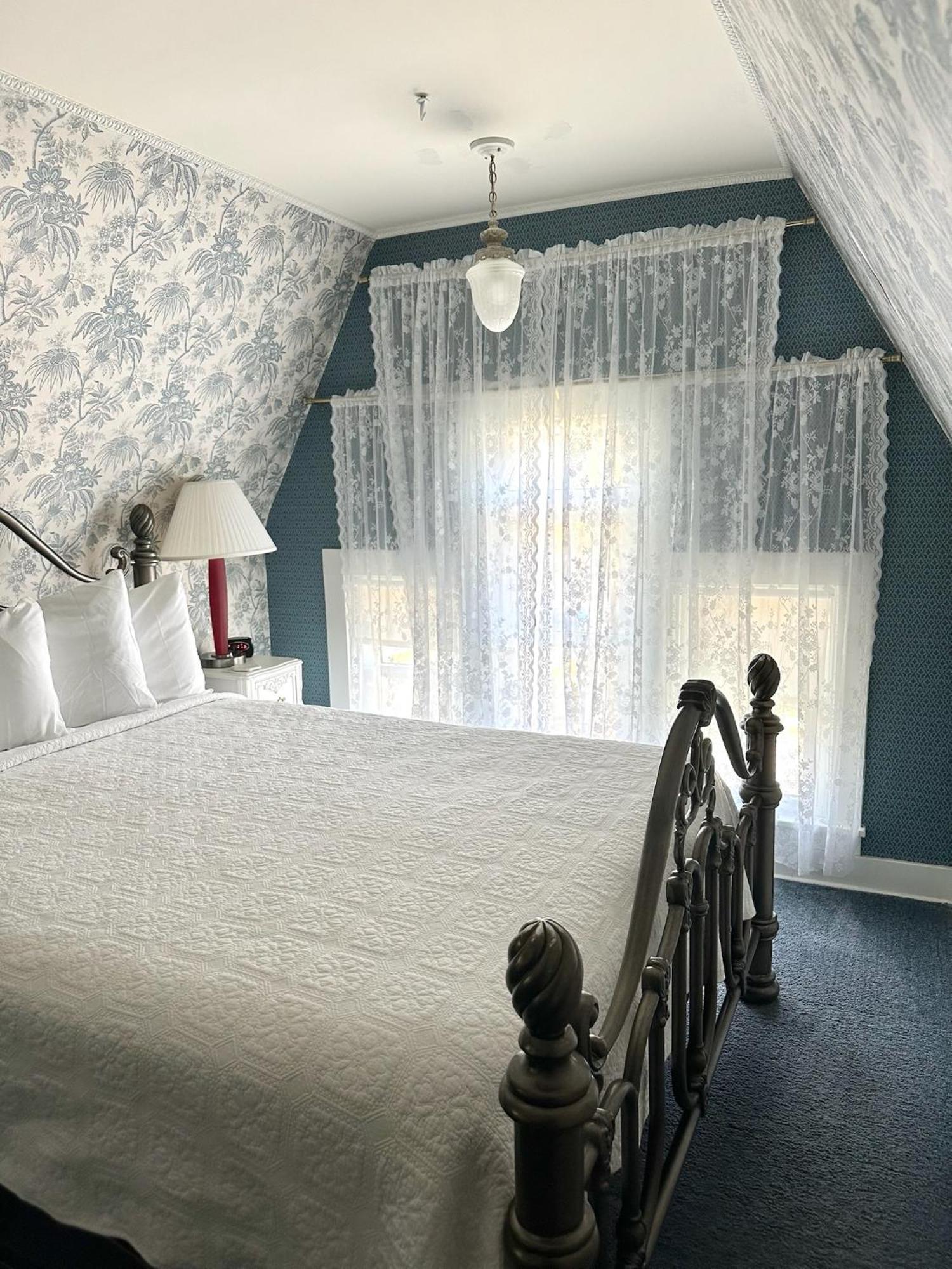 The Ginkgo Tree Bed and Breakfast Mount Pleasant Exteriör bild